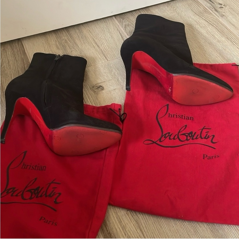 Christian Louboutin Suede Ankle Boots !Beautiful Shoe!! Comes with Covers,39 1/2 - Picture 2 of 3